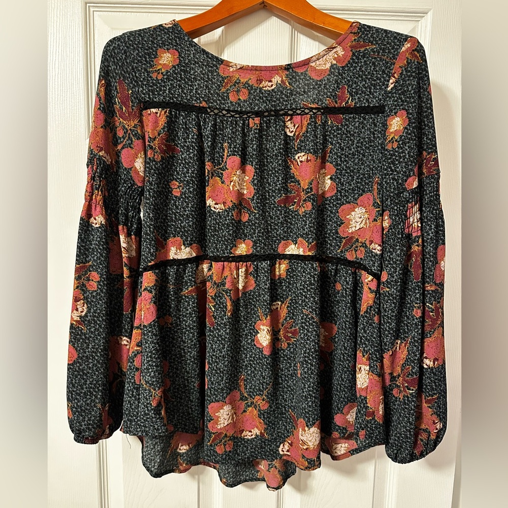 Knox Rose Floral Print Tiered Women's Blouse, Size Small